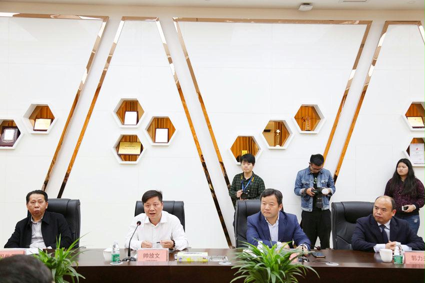 ȫѶ600cc��ײ�(�й�)���޹�˾����