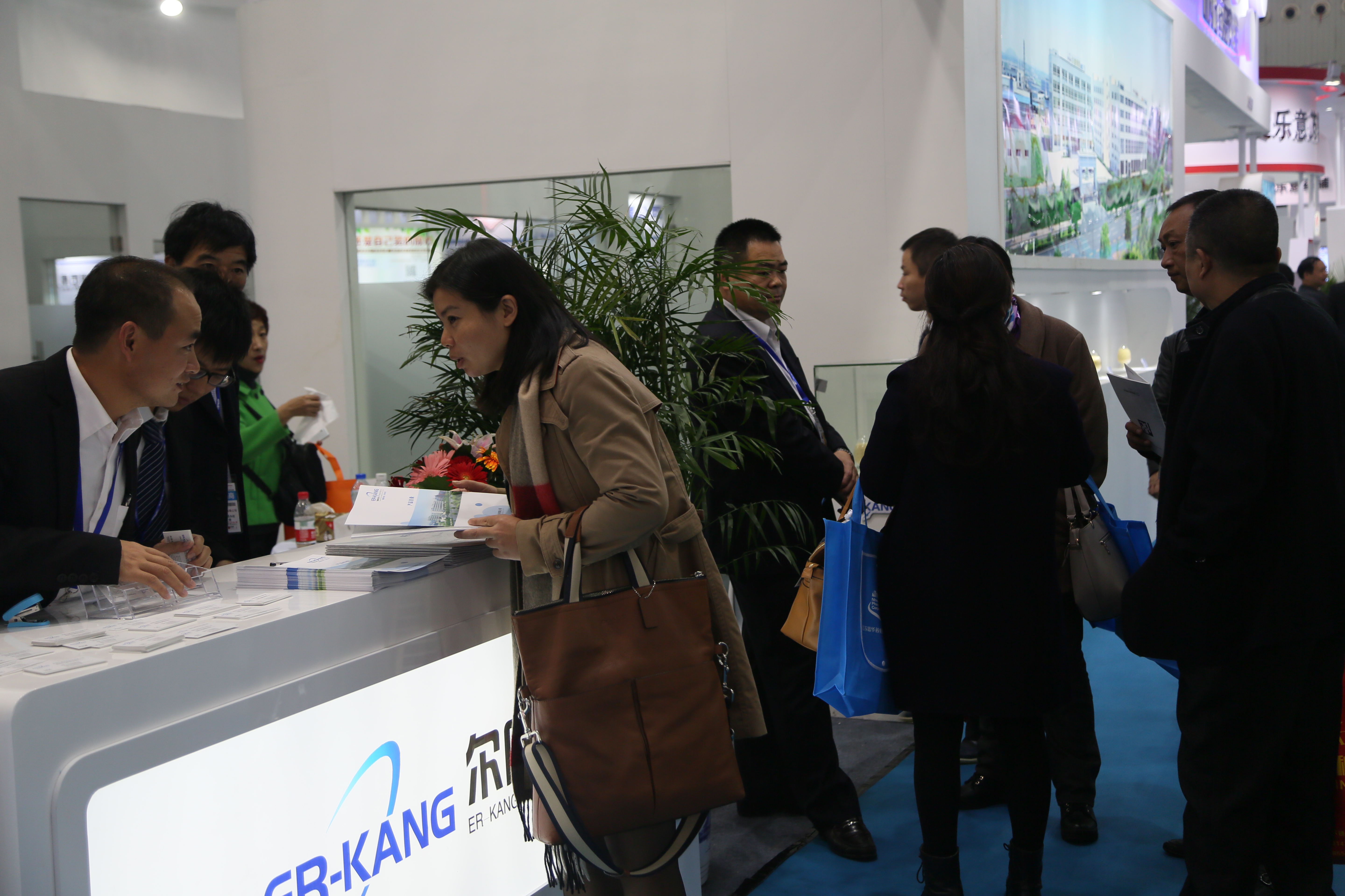 ȫѶ600cc��ײ�(�й�)���޹�˾����