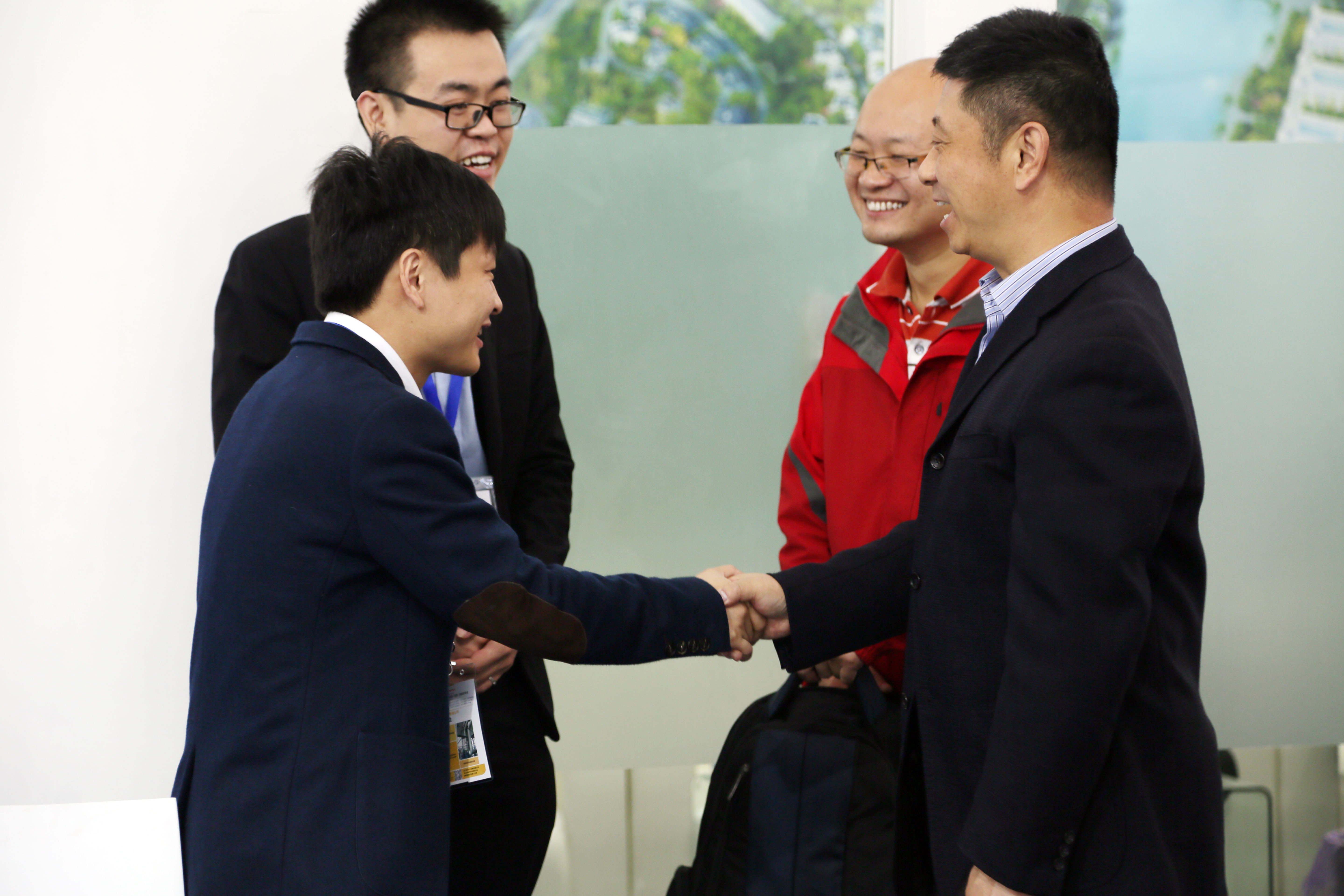 ȫѶ600cc��ײ�(�й�)���޹�˾����