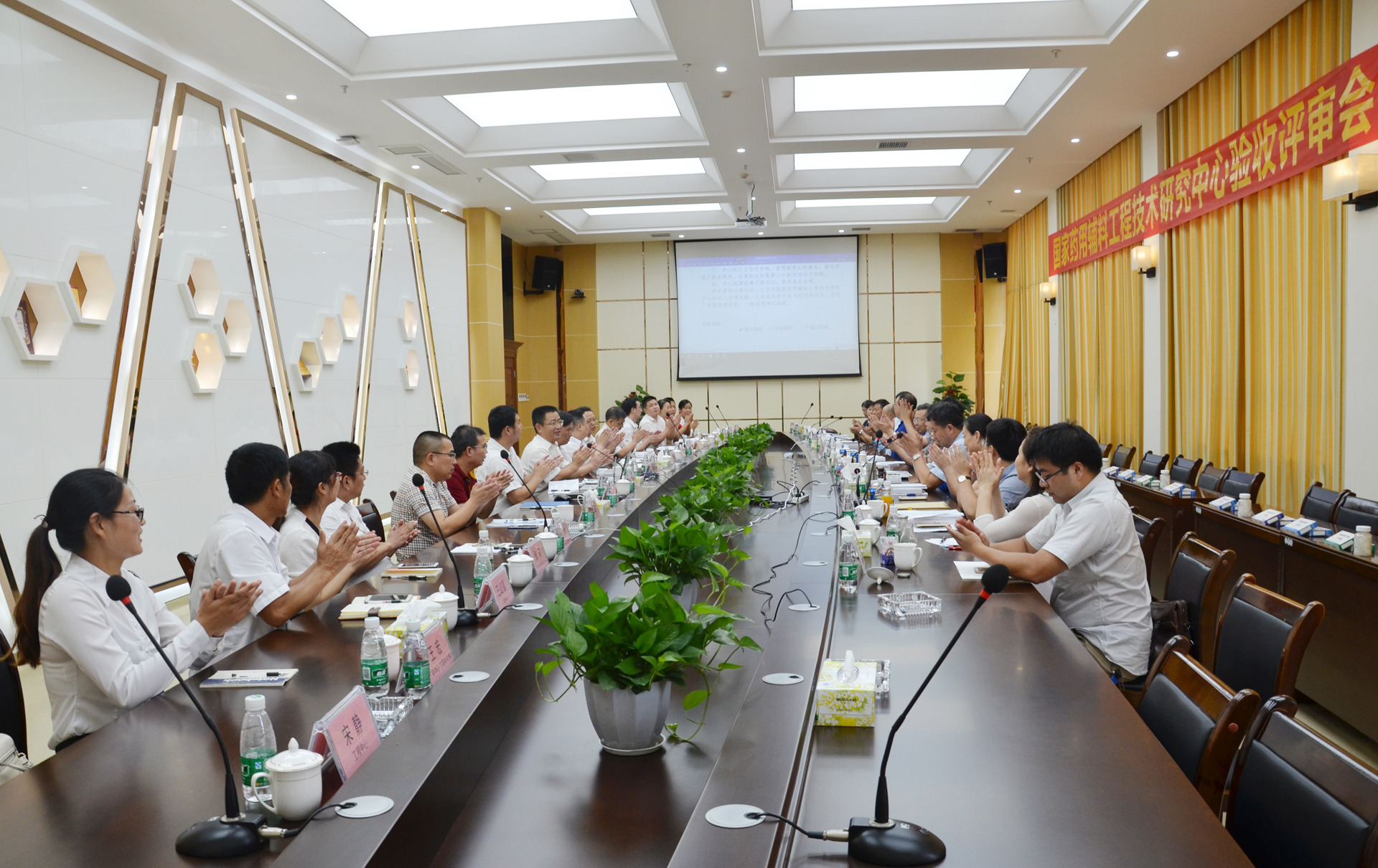 ȫѶ600cc��ײ�(�й�)���޹�˾����