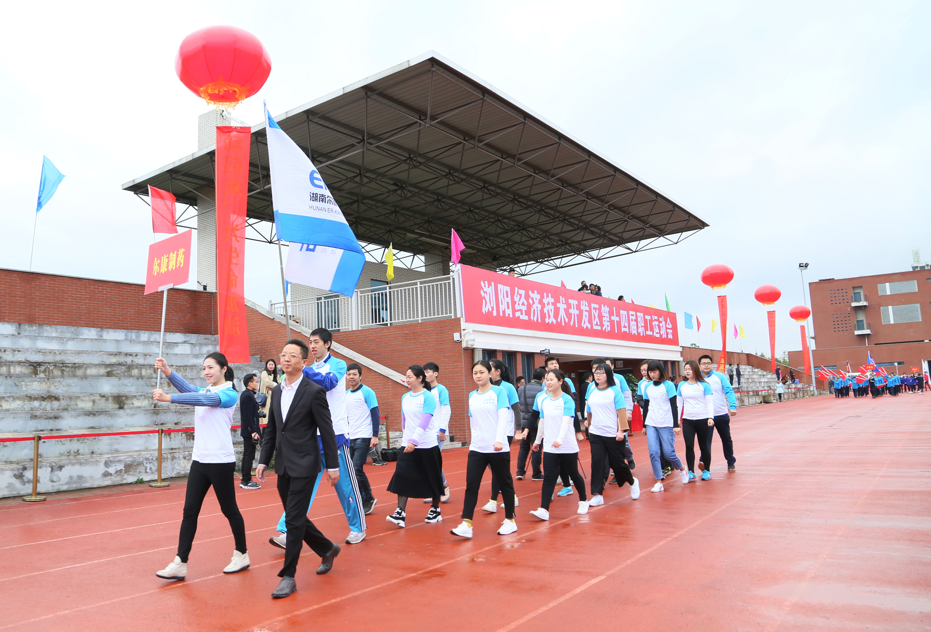 ȫѶ600cc��ײ�(�й�)���޹�˾����