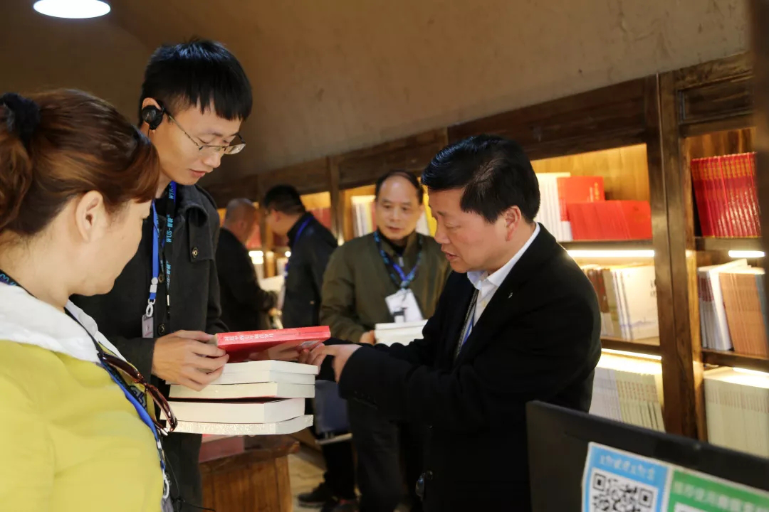 ȫѶ600cc��ײ�(�й�)���޹�˾����