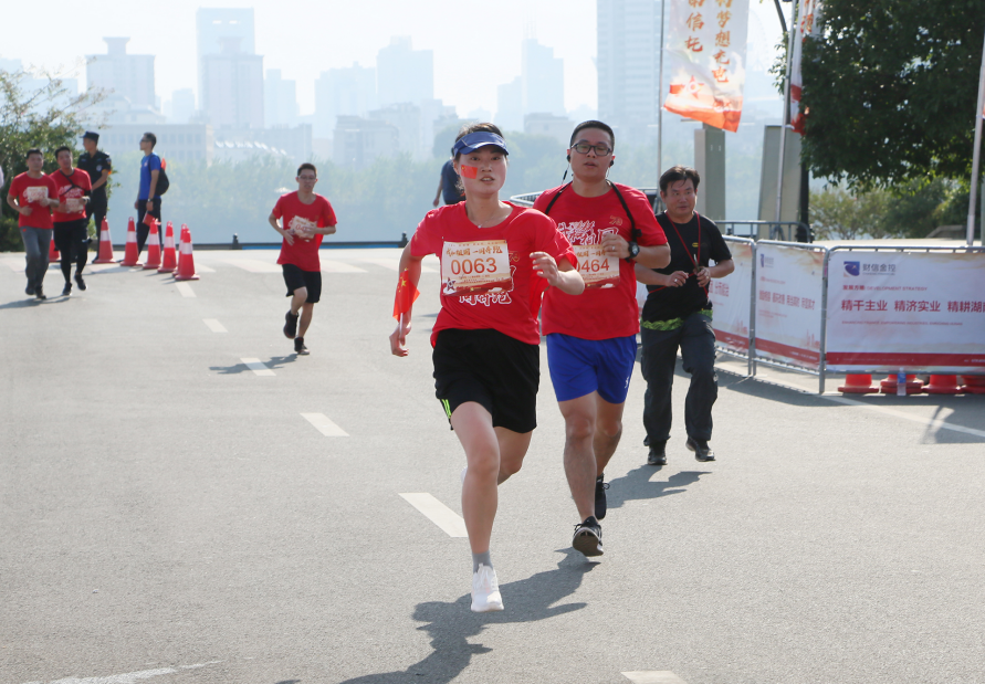 ȫѶ600cc��ײ�(�й�)���޹�˾����