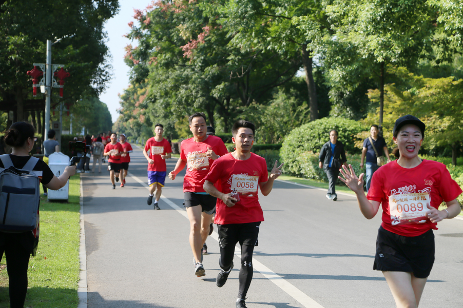 ȫѶ600cc��ײ�(�й�)���޹�˾����