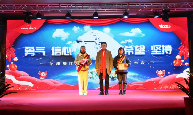 ȫѶ600cc��ײ�(�й�)���޹�˾����