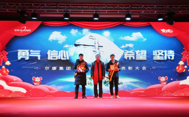 ȫѶ600cc��ײ�(�й�)���޹�˾����