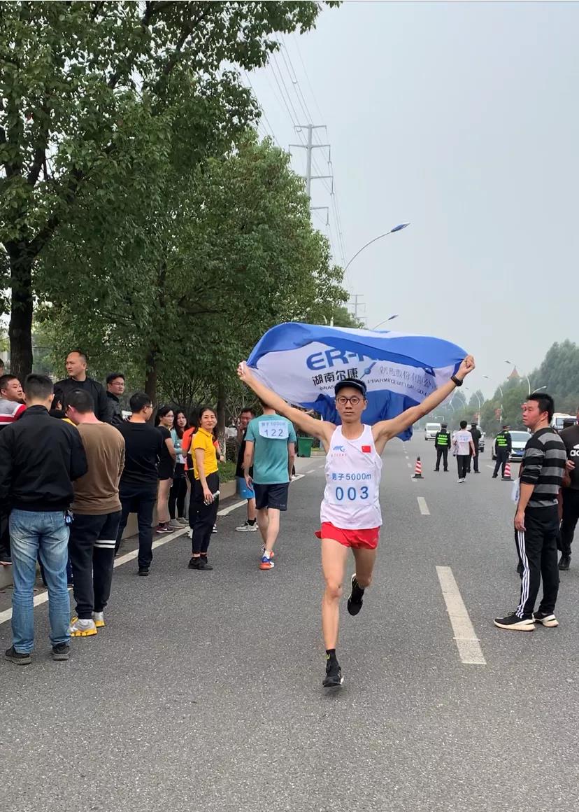 ȫѶ600cc��ײ�(�й�)���޹�˾����