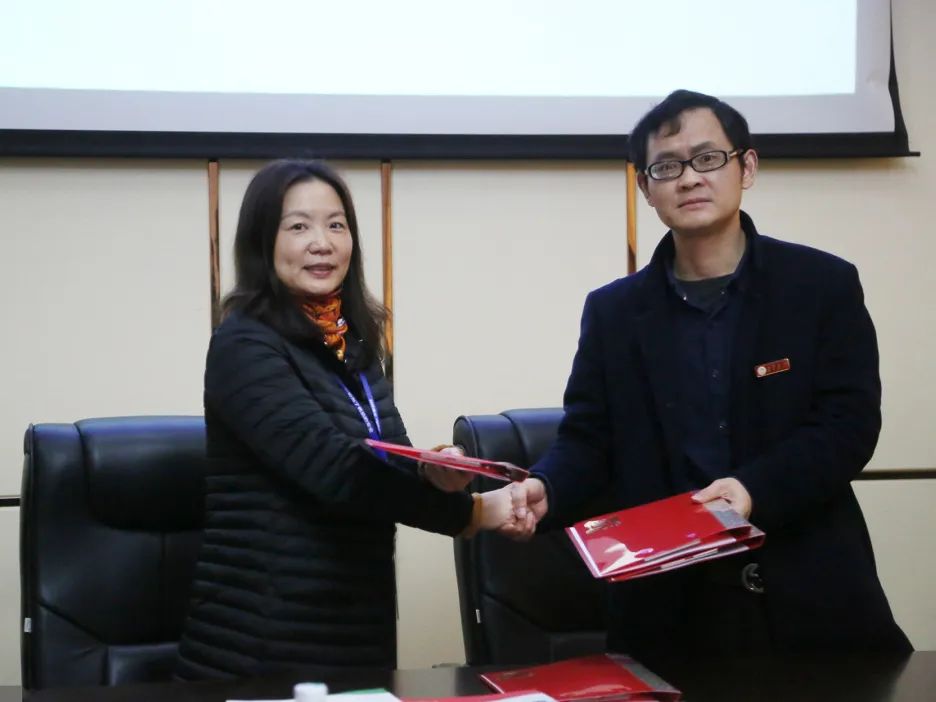 ȫѶ600cc��ײ�(�й�)���޹�˾����