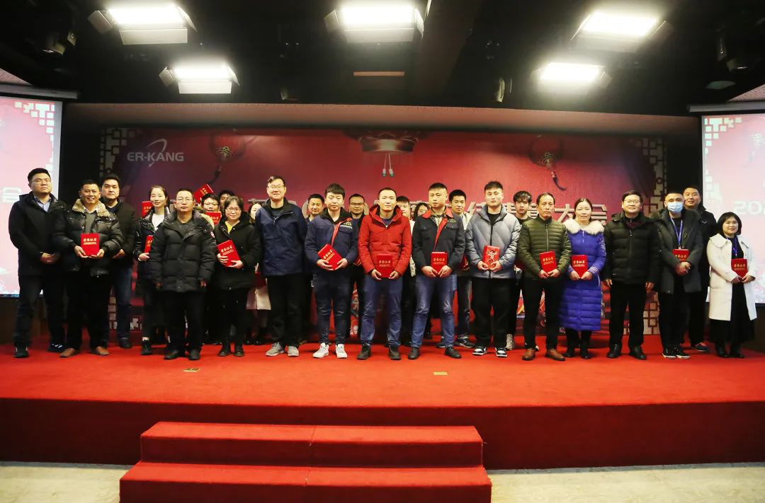 ȫѶ600cc��ײ�(�й�)���޹�˾����