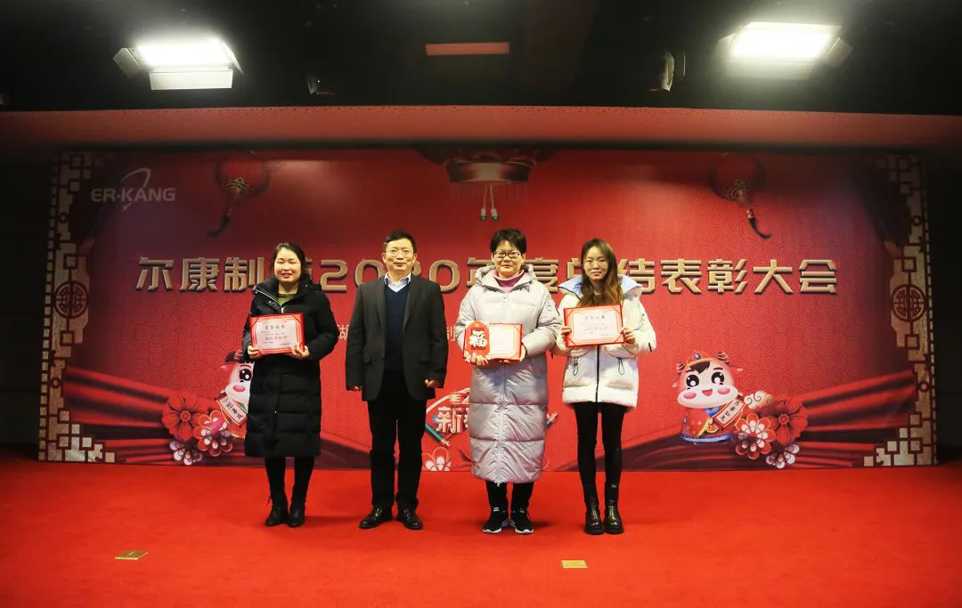 ȫѶ600cc��ײ�(�й�)���޹�˾����