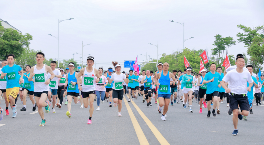 ȫѶ600cc��ײ�(�й�)���޹�˾����