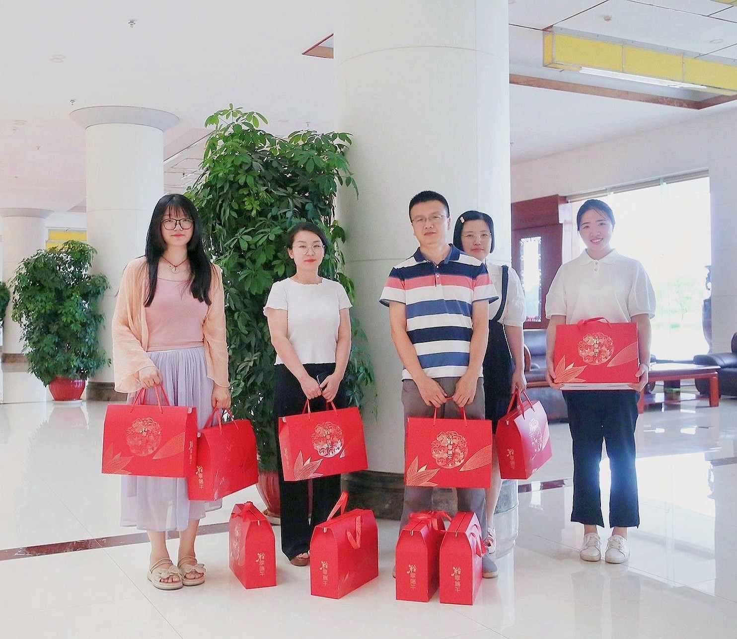 ȫѶ600cc��ײ�(�й�)���޹�˾����