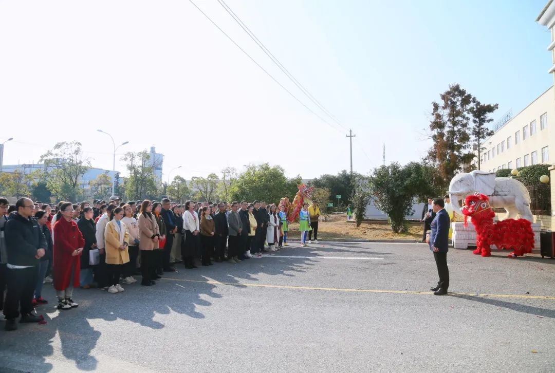 ȫѶ600cc��ײ�(�й�)���޹�˾����