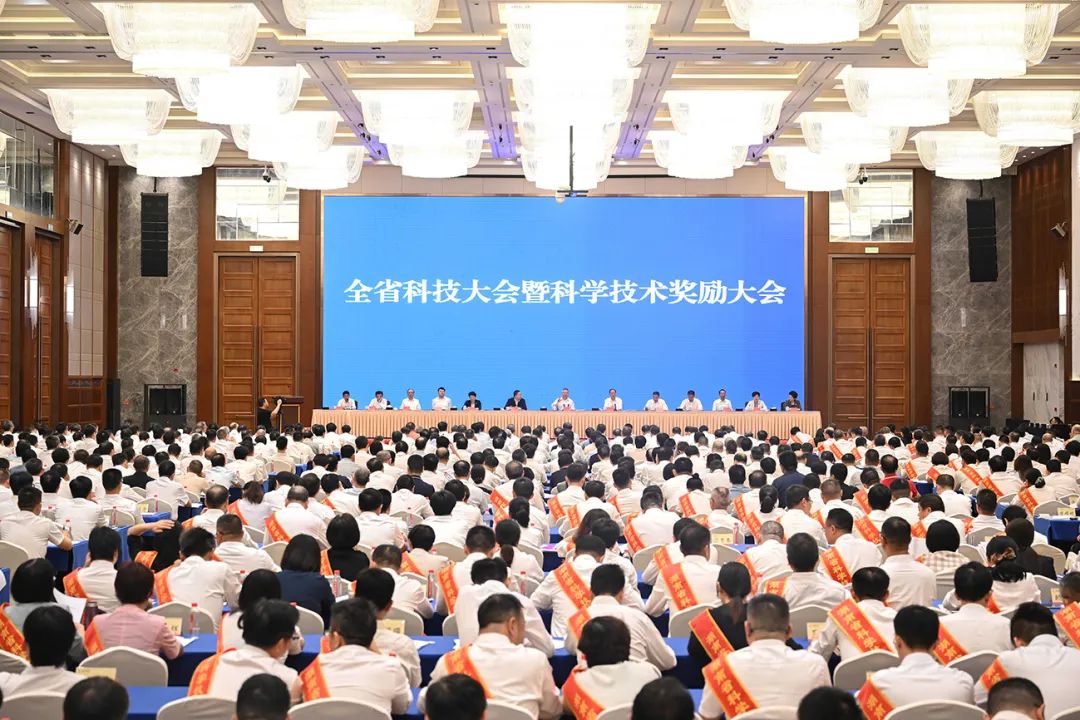 ȫѶ600cc��ײ�(�й�)���޹�˾����